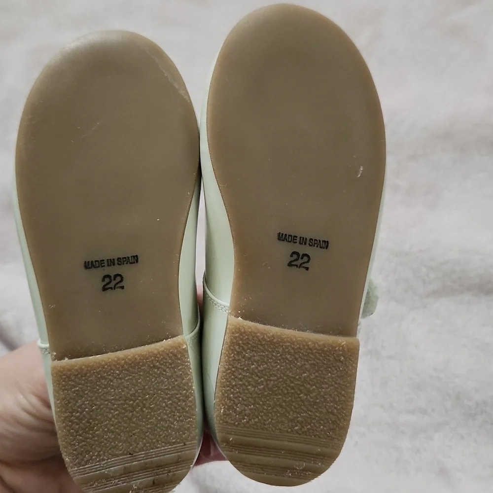 Classic White Kids Leather Mary Jane Shoes